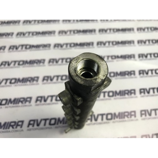 Топливная рампа Opel Astra H 2004-2010 0445214056